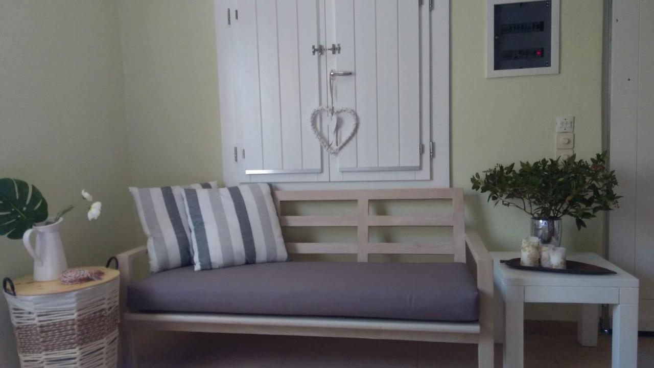 Olive Garden Guest House Kyparissia Eksteriør billede