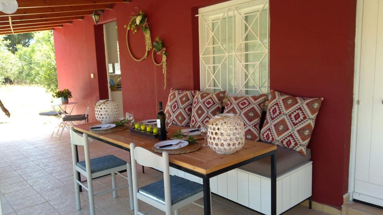 Olive Garden Guest House Kyparissia Eksteriør billede